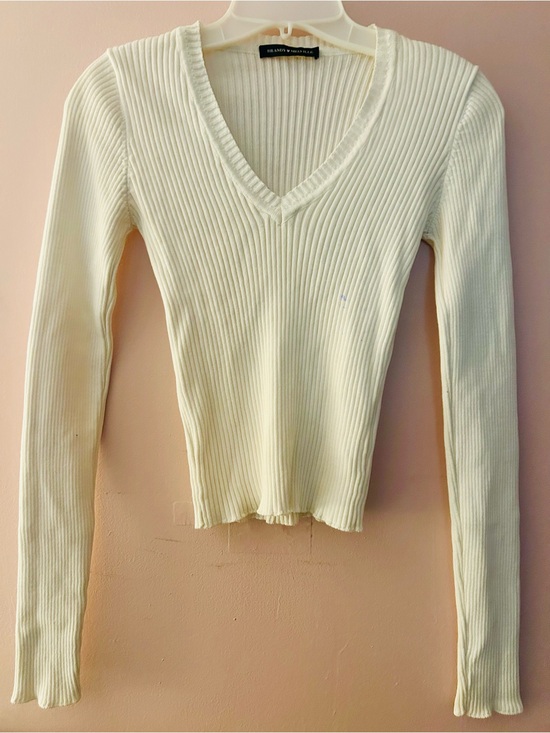 Brandy Melville Sweaters - Brandy Melville White Milena Sweater